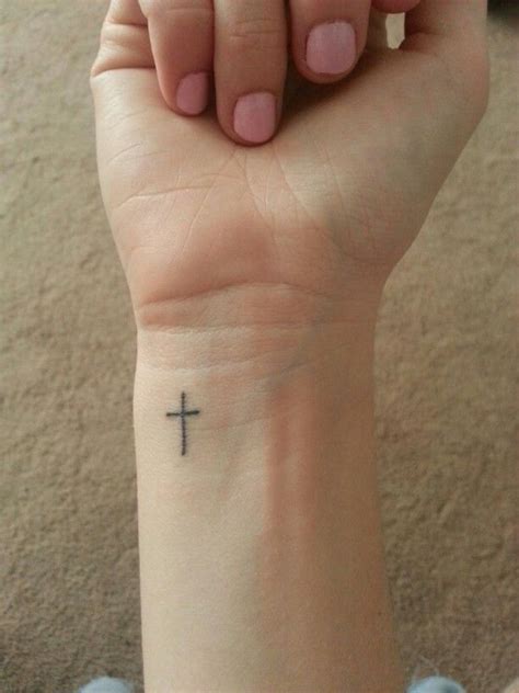 47 Stylish Cross Tattoos For Wrists