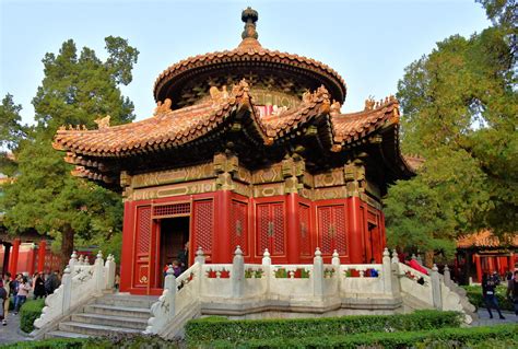 Autumn Pavilion At Forbidden City In Beijing China Encircle Photos