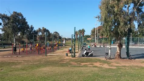 המלון ממוקם בסמוך לחוף מציצים ליד הים, ומציע חופשה בלתי נשכחת. מאמן כושר אישי בתל אביב - Fitness-TV