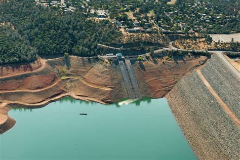 Before And After Photos Of California Reservoirs Show Impact Of Drought