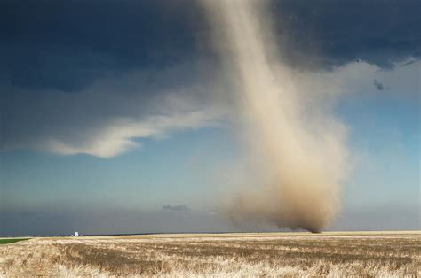 Landspout Tornado Photograph By Jim Reed Photographyscience Photo