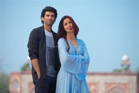 Find Out Why Aditya Katrina Chose To Launch Pashmina In Lodhi Gardens