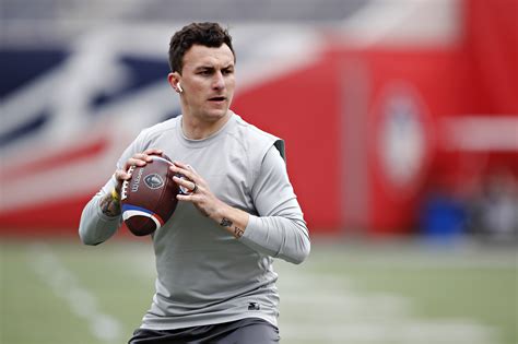 Johnny Manziel Is Reportedly In Serious Talks To Make Pro Football