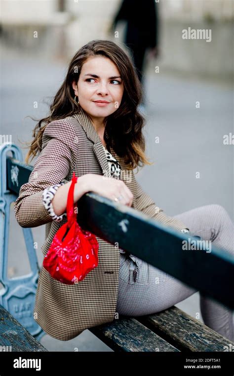 Street Style Mathilde Margail Arriving At Valentino Spring Summer 2019