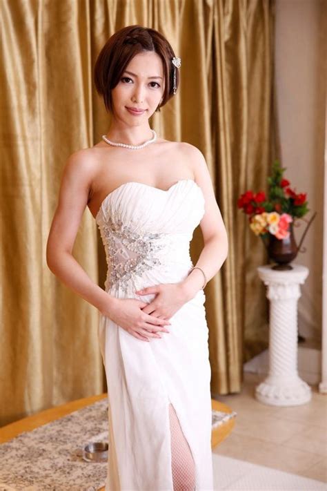 kimishima mio ／ 君島みお asia models asian hotties asian beauty eye candy sensual wedding dresses