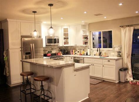 Quartz countertops colors and patterns that are the essence of the homes remodeling. Kitchen Decoration Perfect Fine Decorating Ideas For Counters Aesthetic Circle Shape Square ...