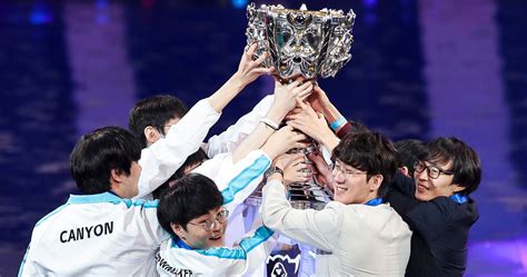 Damwon Gaming Wins 2020 League Of Legends World Championship