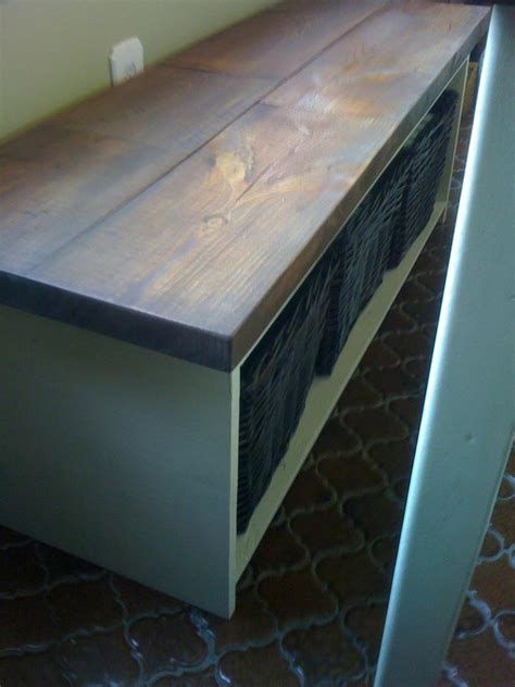 One of the most attractive things about this dining set is the espresso wood which gives it the charming color that will look good in a kitchen. Ana White | Kitchen Table Storage Bench - DIY Projects