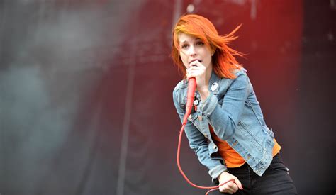 Paramore Vocalist Photo Hd Wallpaper Wallpaper Flare