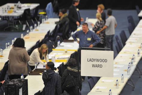 general election 2015 all the best pictures from polling day mirror online