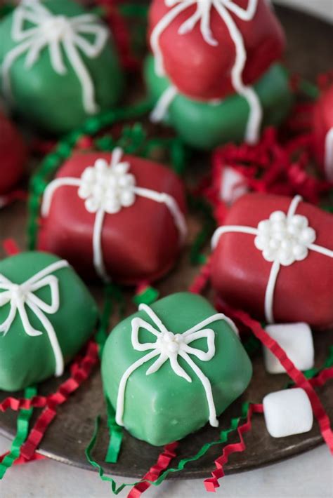 It only weighs less than 3 ounces and measures a measly 3.7 inches. Christmas Present Oreo Balls - Oreo balls that look like ...
