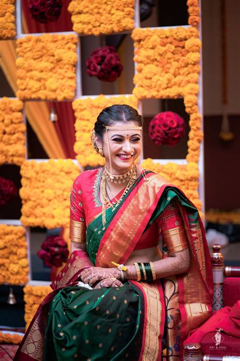 photo of maharashtrian bride in a nauvari saree