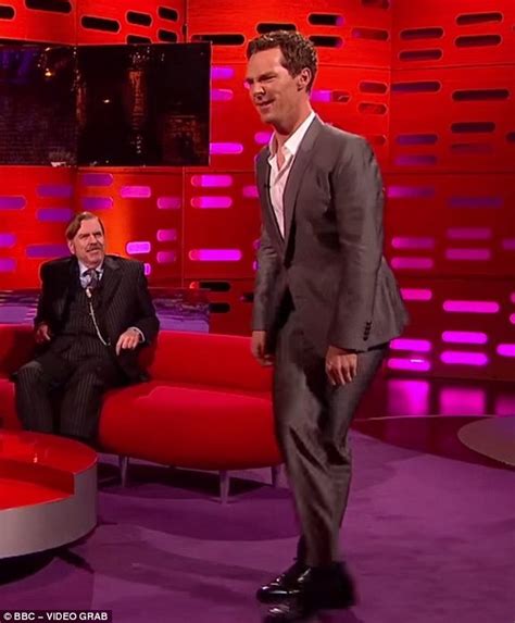 Sherlock Star Benedict Cumberbatch Does His Best Impression Of Beyonce S Famed Dance Move