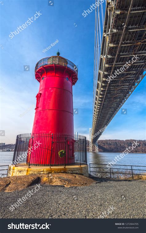 Little Red Lighthouse George Washington Bridge Stock Photo 1272844705