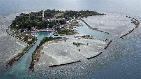 Anies Bikin Pergub Dki Bisa Perluas Daratan Pulau Di Karang Mati Atau