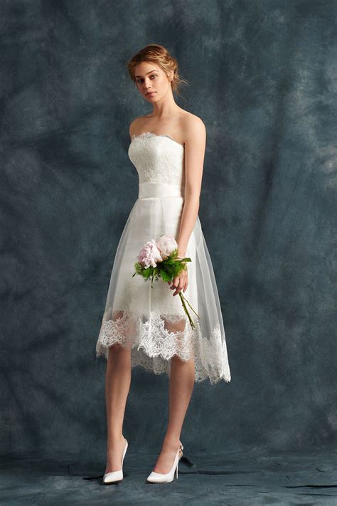 Hai bisogno del perfetti abiti da sposa di moda per mostrare che sei la regina di quel giorno. Atelier Eme Knee Length Wedding Dress | Style SIRIA ...