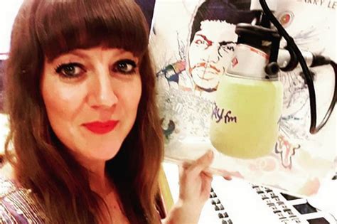 Today Fm Presenter Kelly Anne Byrne Commutes To Work From Glasgow