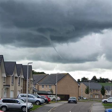 Tornado Uk Bbc Radio Under The Weather Do You Live In The British