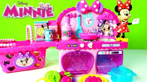 Fomentan su imaginación y puede que hasta su amor por la cocina. Juguetes de Minnie Bowtique Juguetes para niñas Mundo de ...