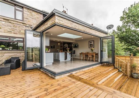 So keep rubber flooring in mind if you have a gym or an athletic setting in your home. Épinglé par Stéphanie Le Plomb sur Extension maison (avec ...
