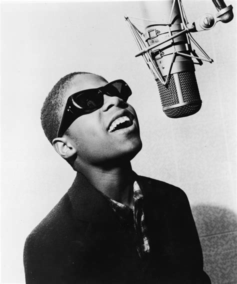 Video Stevie Wonder Takes Songs In The Key Of Life On Tour But No
