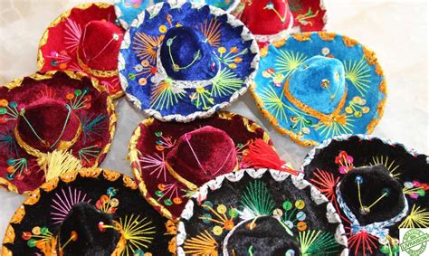 Chapeau de mexicain 3 couleurs pour adulte idéal pour accompagner un poncho lors d'une soirée latino. sombrero mexicain ref 15 | Mexicain, Chapeau mexicain ...