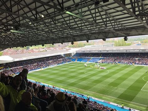 Leeds united official retail website. Leeds United F.C. Stadium: tutto quello che c'è da sapere ...