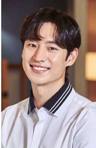 We just created a new spazz group to us lee je hoon fans! Lee Je Hoon Opens Up About His Love of Cinema + Talks ...