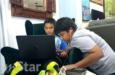 Etukar bukan guru adalah sistem pengurusan pertukaran kakitangan bukan guru di kementerian pendidikan malaysia. PKP bukan tempoh 'bulan madu' pelajar, tak ke sekolah tapi ...