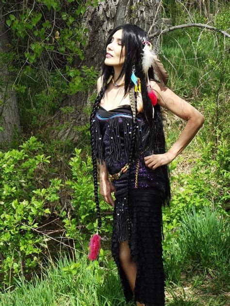 native model actress junal gerlach junal is raising money to go to pine ridge sd and distribute