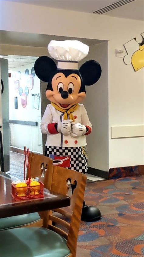Chef Mickeys Character Meal Review Smart Mouse Travel