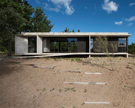 Luciano Kruk Has Completed A New Wood And Concrete House In Argentina
