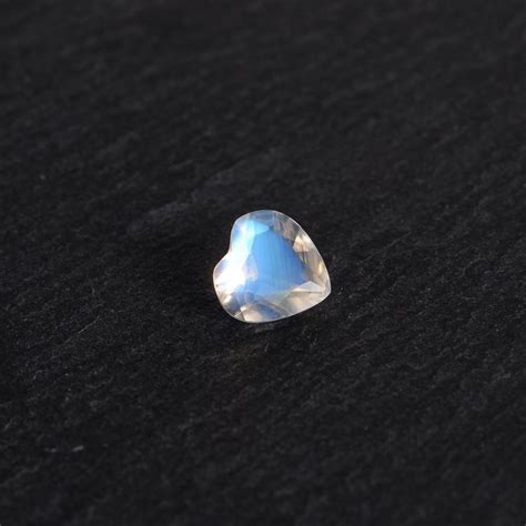 Aaa Natural Moonstone Heart Shaped Rainbow Moonstone Faceted Cut 8mm