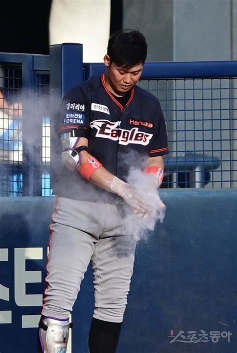'얼짱 출신' 진아림, 섹시 모노키니→바비인형인 줄. 포토 하주석 '땀 제거엔 로진이 딱이야' : 스포츠동아