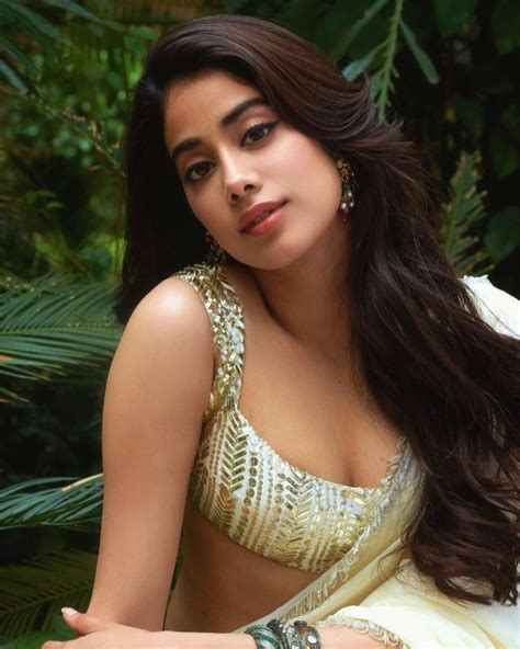 Janhvi Kapoor Is A Stunner Looks Hot And Sexy In Anything She Wears See Pics News18
