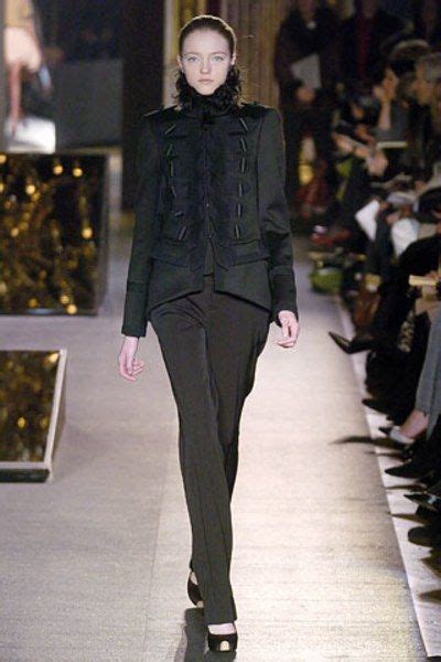 See The Complete Giambattista Valli Fall 2005 Ready To Wear Collection