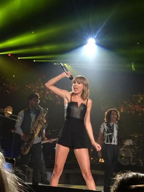 Taylor Swift Performs At Private Concert In Minneapolis Hawtcelebs