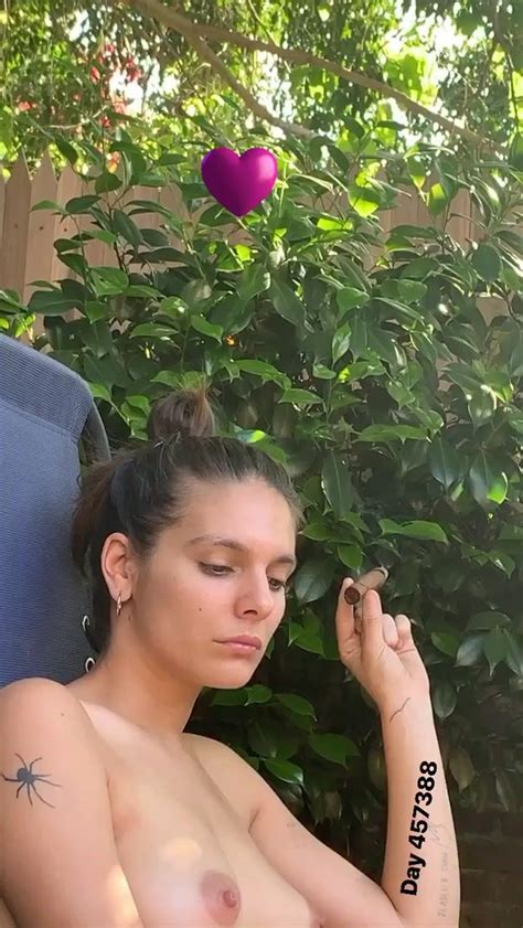 Caitlin Stasey Nude Hot Photo The Sex Scene