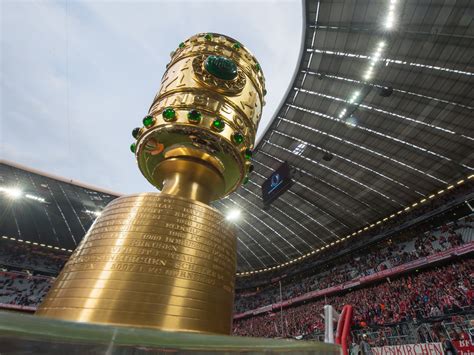 Wir bieten dfb pokal 2020/2021 auslosung, aktuelle resultate, spielplan und resultate archiv! DFB-Pokal: Heute Auslosung der 2. Runde und Spieltermine