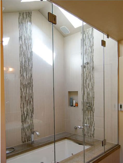 Vertical Accent Tile In A Glass Shower Gorgeous Bathrooms Pinterest