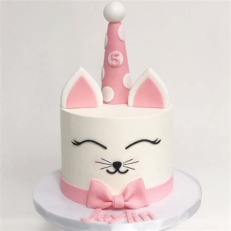 The Cutest Kitty Cat Cake By Sweetdien Birthday Cake For Cat Cat
