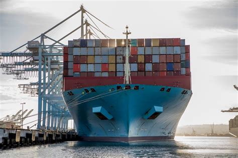 Maersk Containership Sets Cargo Handling World Record At Port Of Los