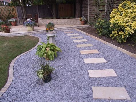 Check spelling or type a new query. An English garden is cozy with a gravel road look, paving ...