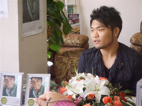 Nicky lee (born november 26, 1980) is a korean american singer and actor. 李玖哲捧金曲奖归功于粉红内裤 称压力大过快乐_影音娱乐_新浪网