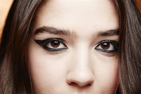 You are first, going to want to make sure you are using a liner that's safe for the water line. 7 Eyeliner Mistakes You Need to Stop Making | Glamour