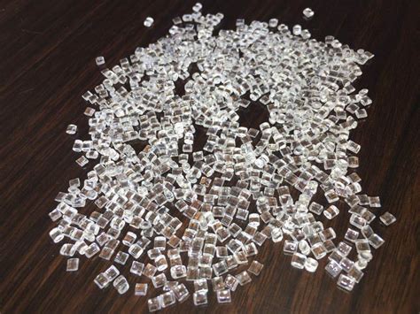 Fiber Grade Pet Flakes Polyethylene Terephthalate Plastic Granules Raw