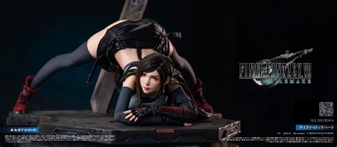 Jack O Pose Tifa Lockheart Statue Is Real Cat With Monocle