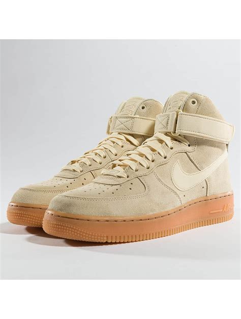 Air force aircraft modified and used to transport the president. Nike Herren Sneaker Air Force 1 High '07 LV8 in beige 364777