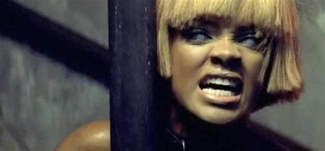 Rihanna La Chanson Disturbia Tait Destin E Chris Brown Mce Tv
