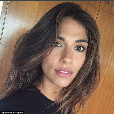 Home And Away S Pia Miller Flaunts Flawless Complexion In Latest Instagram Selfie Daily Mail